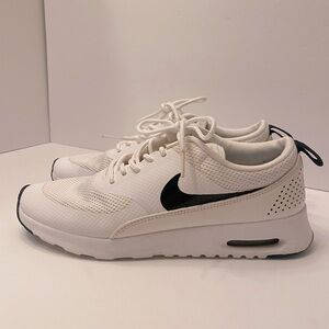 Nike Air Max Thea White and Black Athletic Sneaker Shoes Women’s 8.5